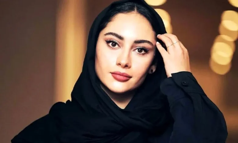 عکسصمیمیترلانپروانهدرکناربازیگرپرحاشیهاینروزها