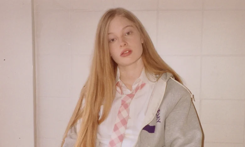 1 HEADER VIVIAN WILSON TEENVOGUE MARCH2025