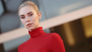 2021 6 vanessa kirby red dress 66cc7d0c2b5676090d0229c4