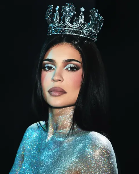 kylie jenner wears nothing body 113388441