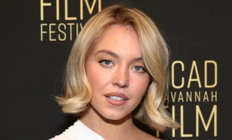 JAMES BOND Sydney Sweeney 1000x563 1