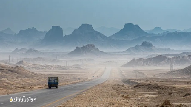 جادهای طولانی در دل اقلیم خشک سیستان و بلوچستان، با چشمانداز کوههای بادفرسوده و غبار معلق؛ مسیرهایی سخت که کیفیت واقعی روانکارها را در شدیدترین شرایط حرارتی و محیطی محک میزنند