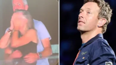 chris martin coldplay warns people kiss cam scandal