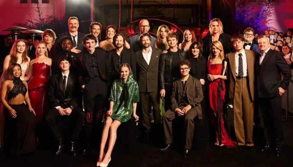 strangerfinale 6956a360a94623b852495db0