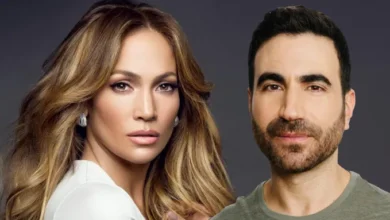 Jennifer Lopez and Brett Goldstein 4375bc 1