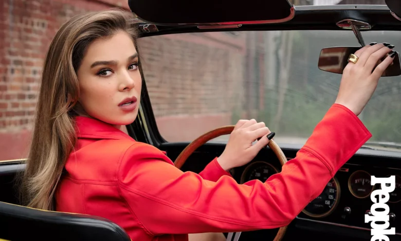hailee steinfeld people 4 e33c6b03d9d54c638854aeaae32b9a8d