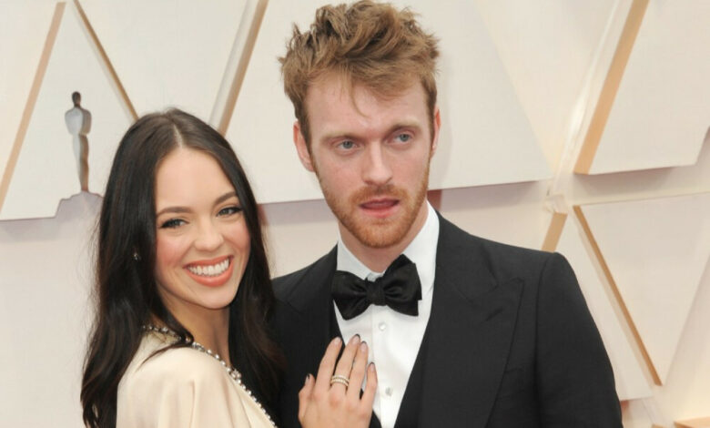 claudia sulewski and finneas oconnell are planning their wed