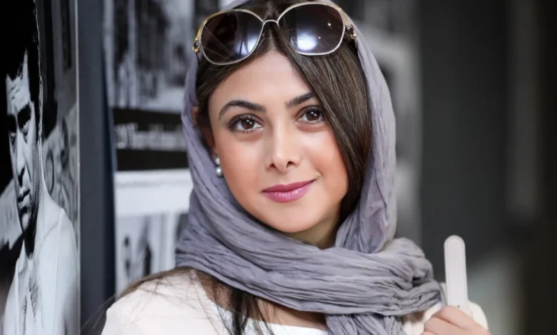 Azadeh samadi biography 21 1024x683 1