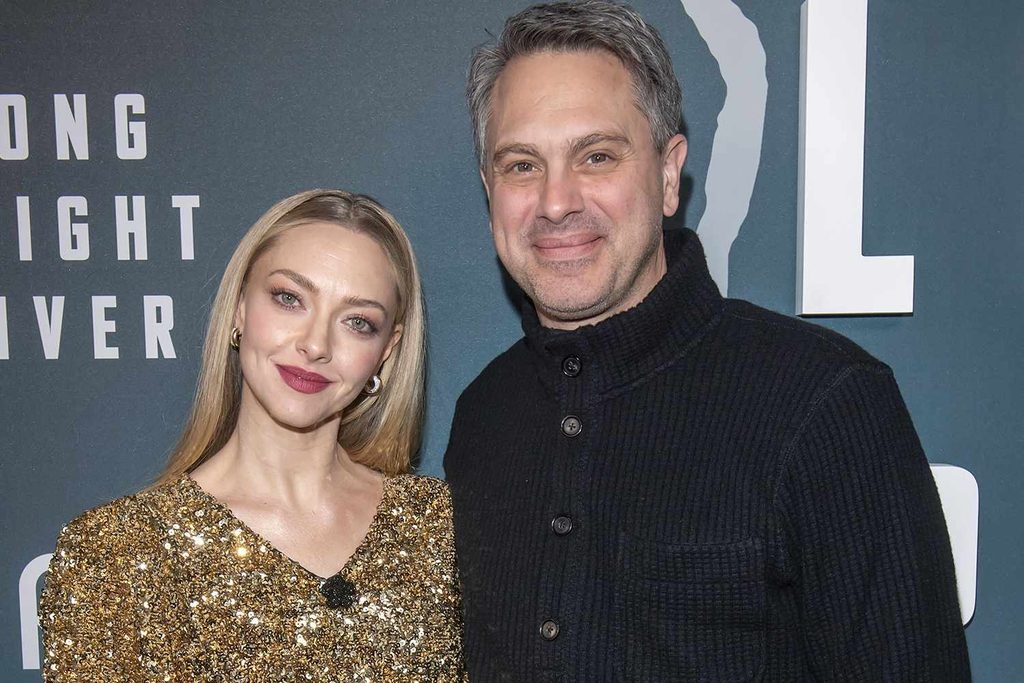 amanda seyfried thomas sadoski 1 e4ef8aa3634b4cdaba3044fc1dc9462b