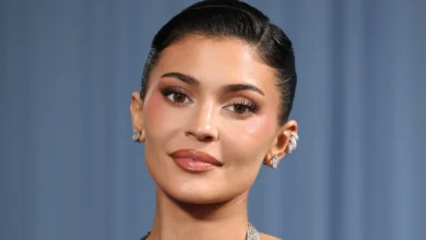 kylie jenner snakeskin nails